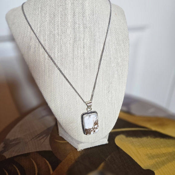 "Sproughted Tree" Silver and Brown Pendant Necklace NWT - Picture 3 of 4